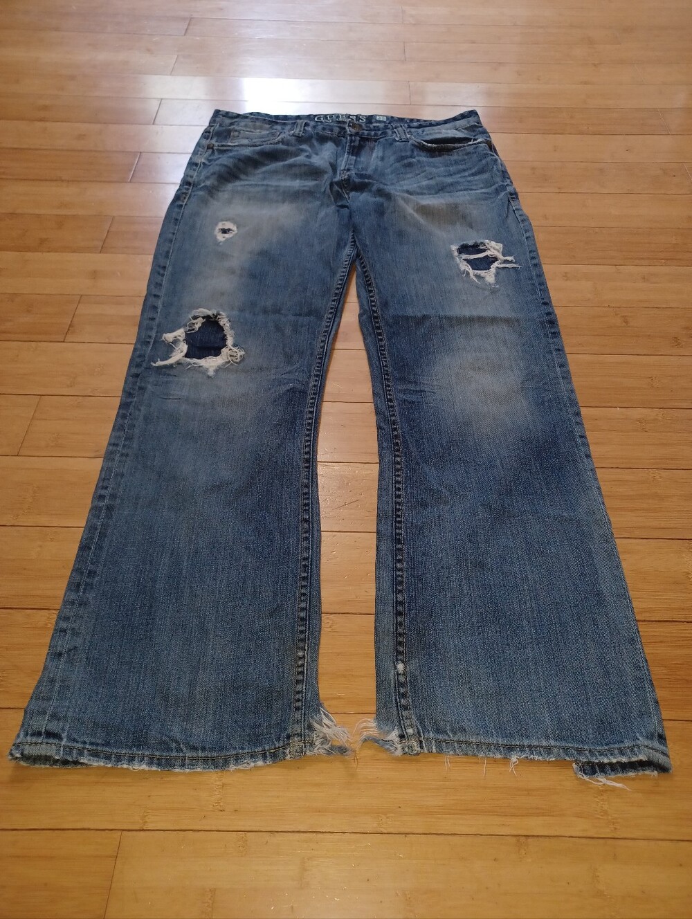 Guess Desmond Distressed Relaxed Fit Jeans 38x33